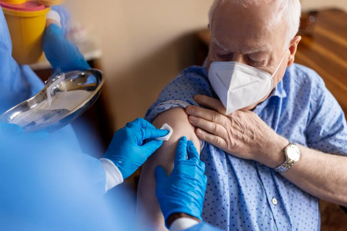 Vaccination at Home vs Hospital Vaccination: Key Differences