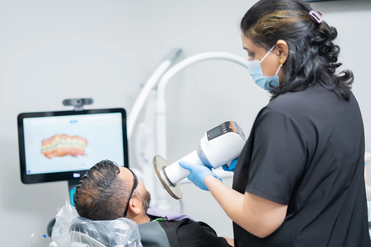 How To Choose A Dentist Who Understands Your Smile Goals?
