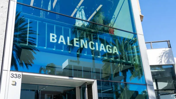 Balenciaga Handbags for Stylish and Functional Living